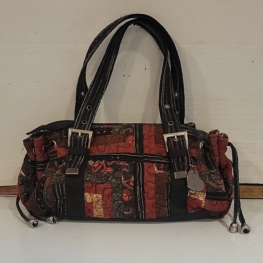 DONNA‎ SHARP QUILTED HANDBAG